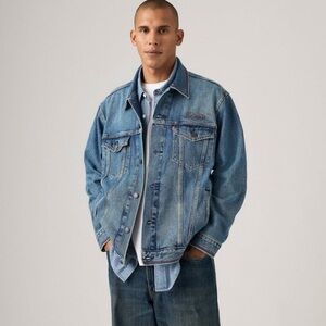 Levi’s Relaxed Trucker Jacket